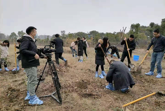 “植树造林” 苏州市环保产业协会在行动！